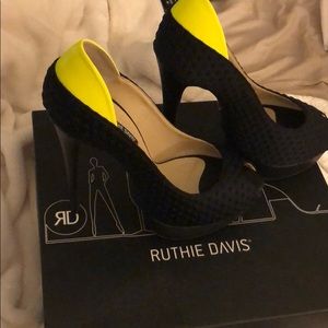 Ruthie Davis pump brand new. Love them but small